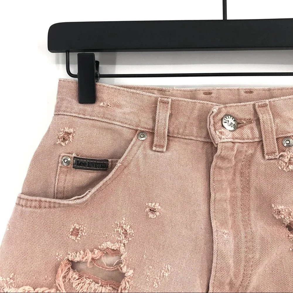 VTG LEE Distressed Denim Short Dusty Pink - RUNS small - Picture 3 of 10
